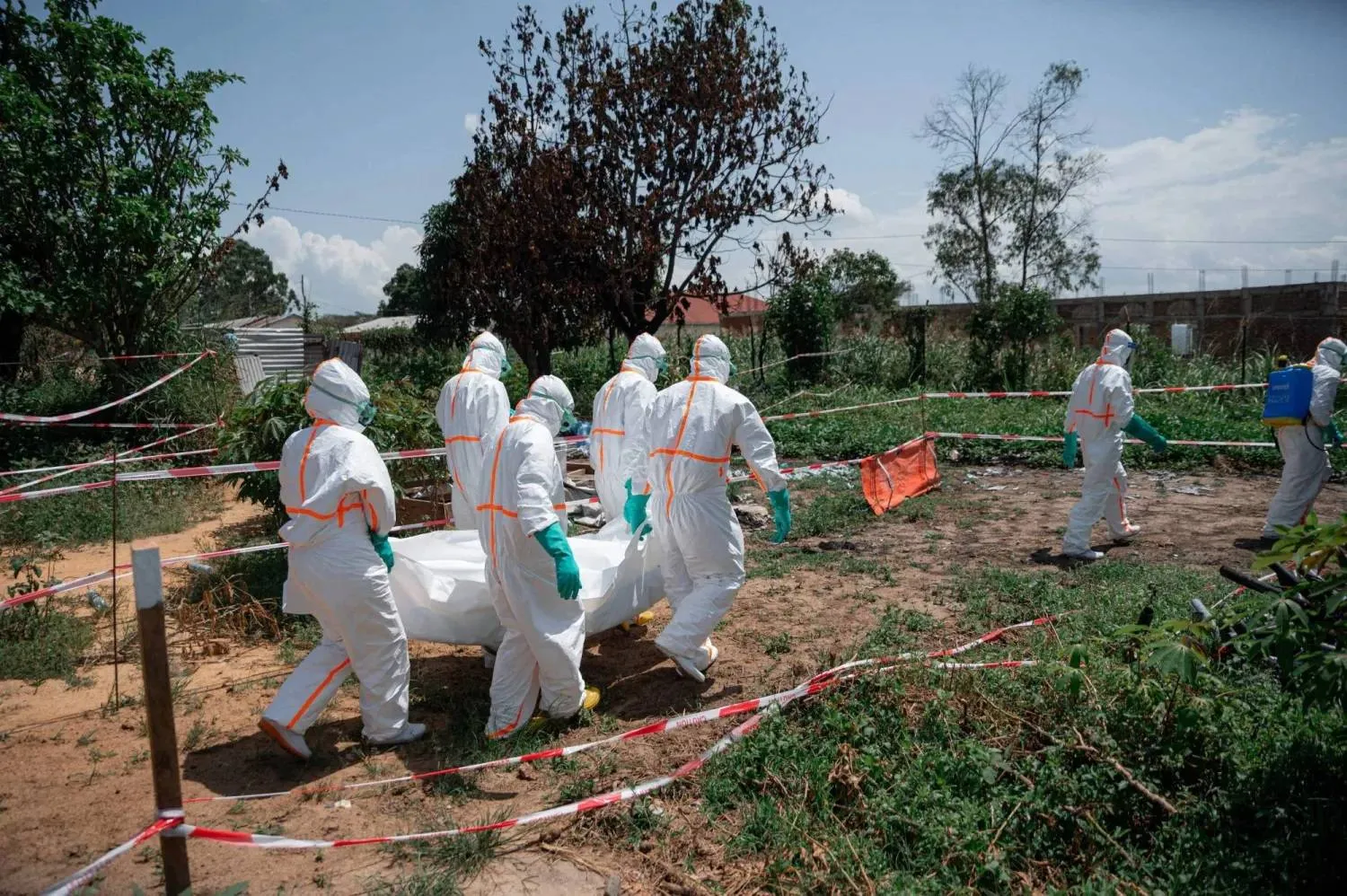 Wabah Ebola di Kongo Makin Tak Terkendali, Korban Tewas T...