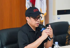 Wamenkomdigi Targetkan Kecepatan Internet Nasional hingga 100 Mbps