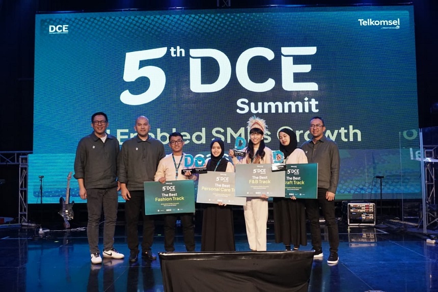 Dukung UKM Lokal Go Global dengan AI, Telkomsel Resmi Tuntaskan DCE Academy dan Summit 2026.