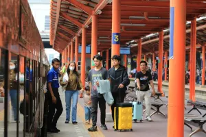 KAI: Jumlah Penumpang Kereta di Stasiun Bekasi hingga Cikampek Naik 10,8 Persen