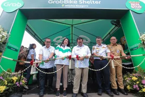 Manjakan Driver Lewat Fasilitas Cas Gawai, Intip Kenyamanan Shelter Grab Wisma Kosgoro