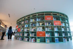 Perpustakaan Jakarta Nyi Ag...