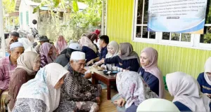 ULM Cek dan Beri Pengobatan Gratis Masyarakat Pesisir Tanah Laut, Bantu Tingkatkan Kualitas Hidup Nelayan