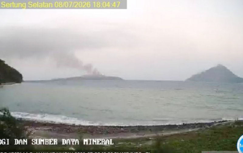 Gunung Anak Krakatau Masih Berstatus Siaga, BPBD Lebak Mi...