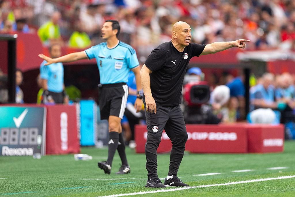 Hossam Hassan Kecam Kepemimpinan Wasit Usai Mesir Tersing...