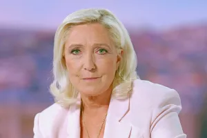 Marine Le Pen Maju di Pilpres