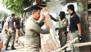Dikawal Satpol PP, 103 Bangunan Liar di Ciseeng Bogor Dibongkar