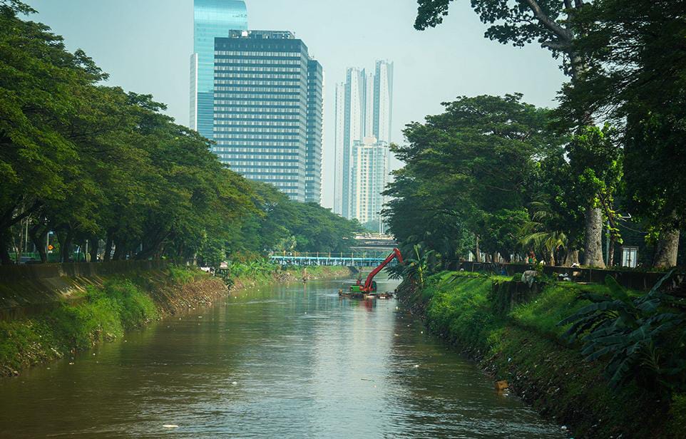 DPRD DKI Minta Pemprov Percepat Penertiban Bangunan Liar di Bantaran Sungai