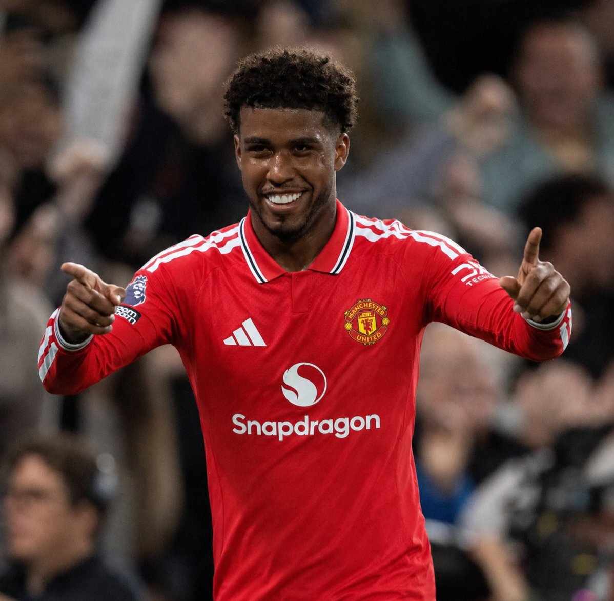 Manchester United Datangkan Andrey Santos dari Chelsea