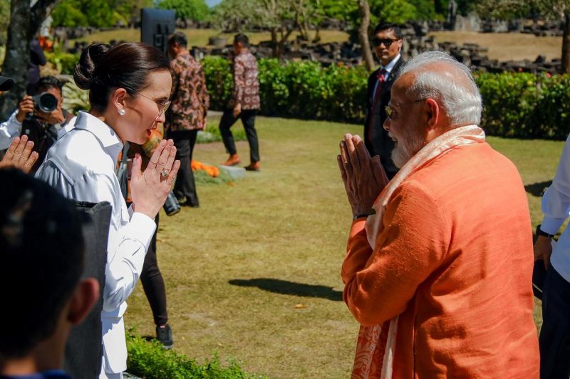 Menpar Widiyanti Berharap PM Narendra Modi Bantu Promosikan Candi Prambanan ke Dunia.