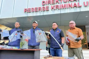 Polda Sulut Bongkar Produksi dan Penjualan Senjata Tajam Ilegal di Minahasa Utara.