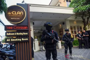 Usai Digeledah, Dua Ruangan di Kafe de'Clan Signature Disegel Polisi