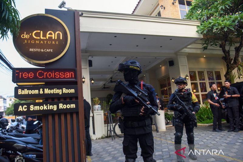 Polri Bekukan Aktivitas di Kafe dan Money Changer Usai Pe...