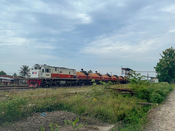 PT KAI Berhasil Angkut 324.579 Ton Hasil Perkebunan