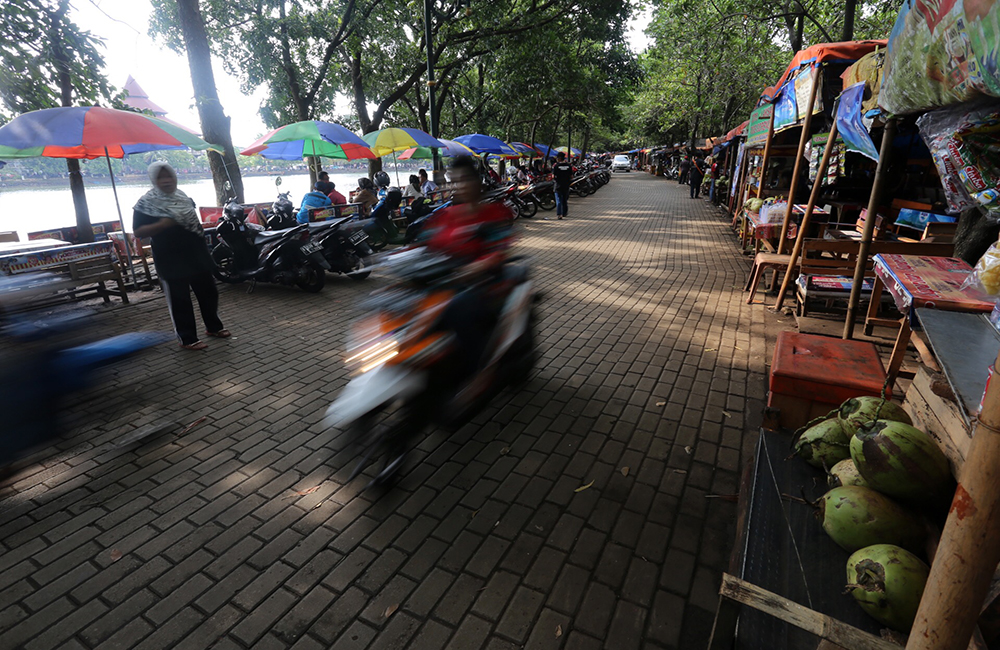 DPRD DKI Minta Penataan Setu Babakan Tak Matikan Usaha PKL Kuliner Betawi