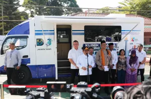 Klinik Hewan Keliling Pemprov DKI Layani Sterilisasi dan Vaksinasi di RPTRA Jakarta