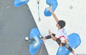 Atlet Panjat Tebing Indonesia Putra Tri Lolos ke Semifinal Lead Series Chamonix 2026