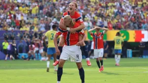 Gol Roket Haaland ke Gawang...