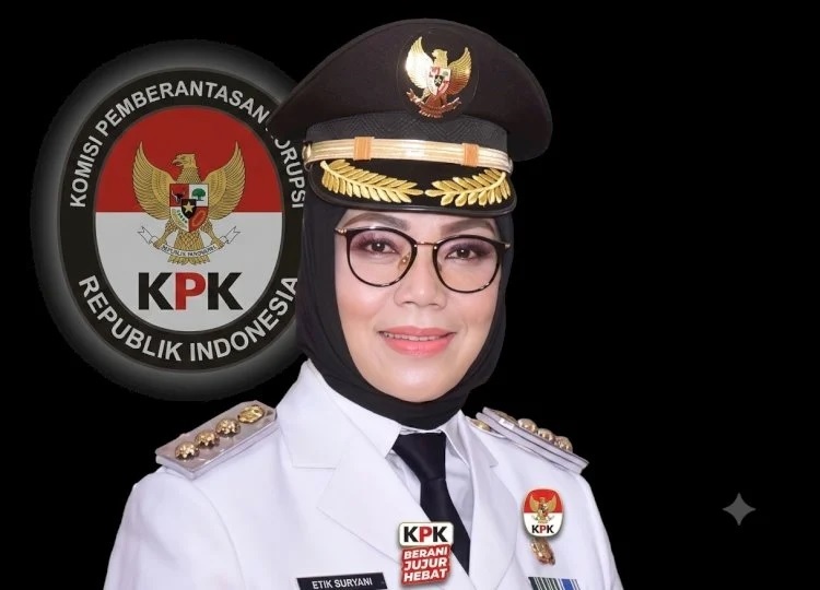 KPK Sita Barang Bukti Rp21,2 Miliar dari OTT Bupati Sukoharjo Etik Suryani.
