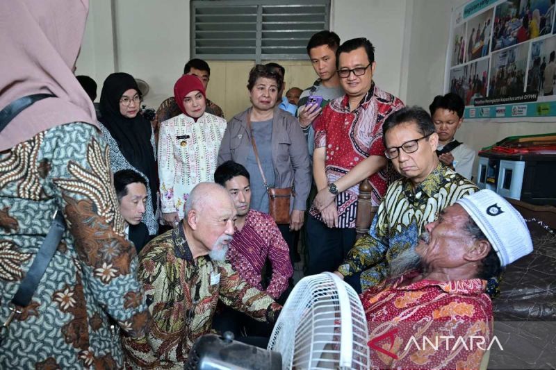 Menkes Budi Gunadi Sadikin Tinjau Komplek Kusta Jongaya, ...