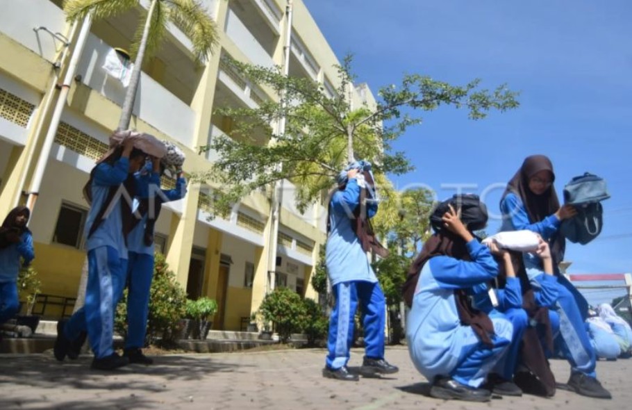 Menyiapkan Jalur Evakuasi guna Mitigasi Bencana