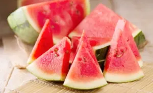 Anda Beraktivitas saat Cuaca Panas?  Ini Daftar Buah Penambah Cairan Tubuh Lawan Dehidrasi