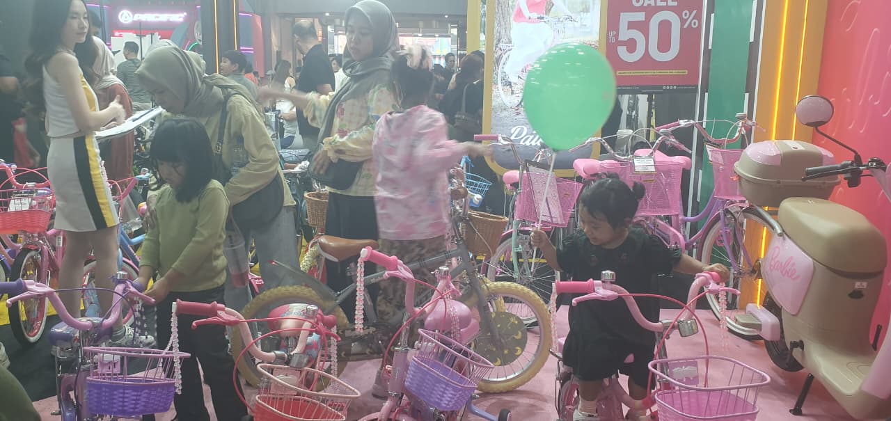 Hari Terakhir Jakarta Fair 2026: Promo Sepeda Anak Diskon...
