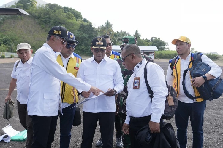 Kementerian PU: “Runway” Bandara Bandaneira akan Dipe...