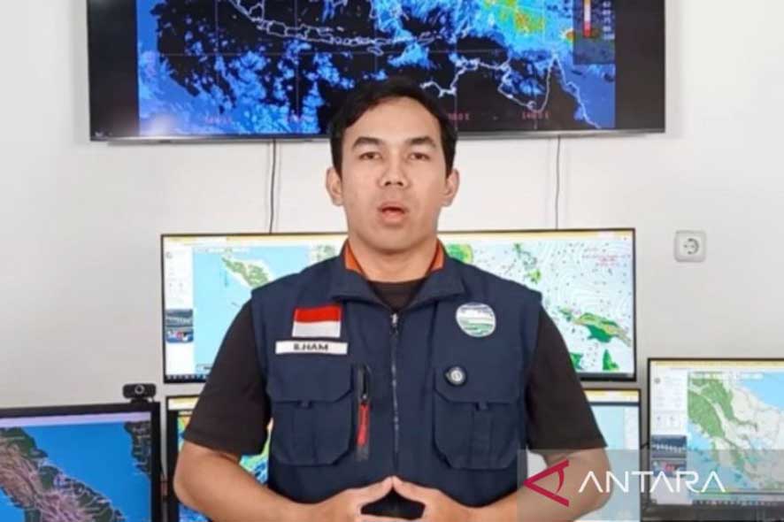 Potensi Hujan disertai Petir dan Angin Kencang di Wilayah Sumut