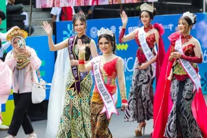 Ribuan Warga Padati Festival Asia Afrika  