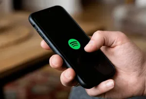 Spotify Uji Coba Tampilan B...