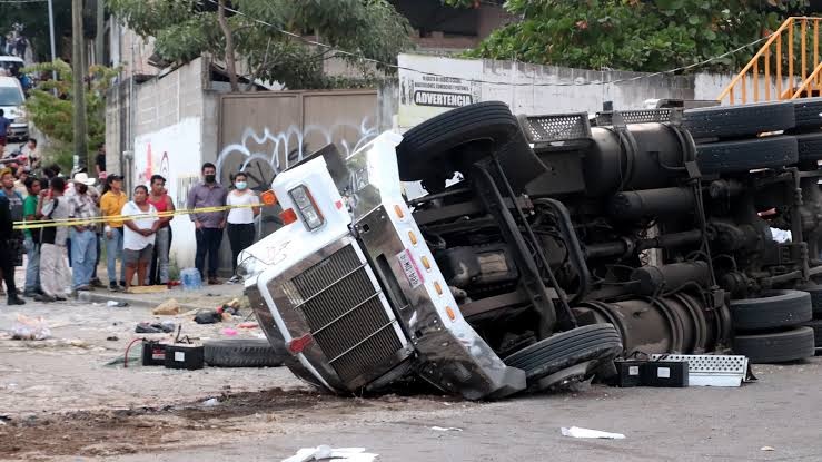 Kecelakaan Beruntun di Meksiko Tewaskan 10 Orang, Termasu...