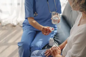 Kenaikan Harga Obat Membebani Masyarakat, Penyakit Ringan Justru Paling Banyak Diklaim