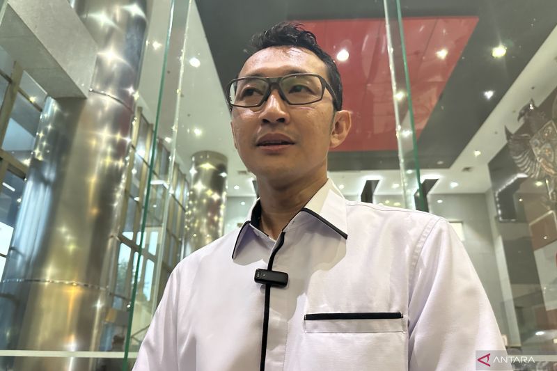 KPK Periksa Tiga ASN Pemprov Jatim sebagai Saksi Kasus Du...