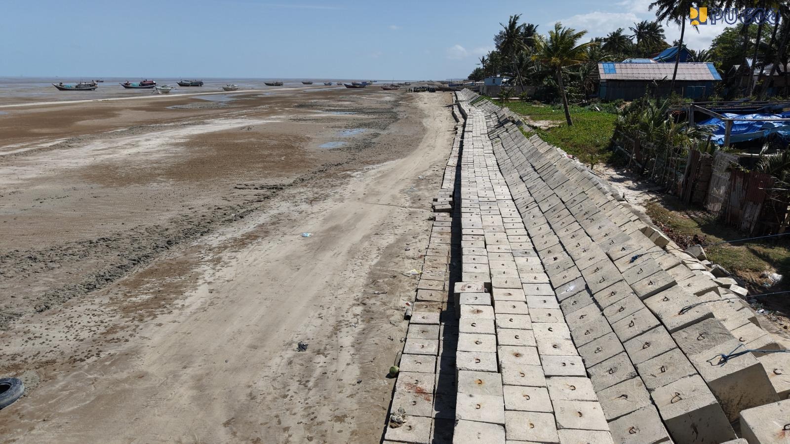 Selamatkan Merauke dari Rob dan Intrusi Air Laut, PU Bangun Pengaman Pantai 120 Meter