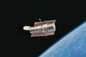 Astronot Tiongkok Sukses Uji Coba Alat Pengukur Massa di Orbit Bumi