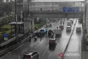 BMKG Imbau Warga di Wilayah Barat Indonesia Waspada Hujan pada Selasa