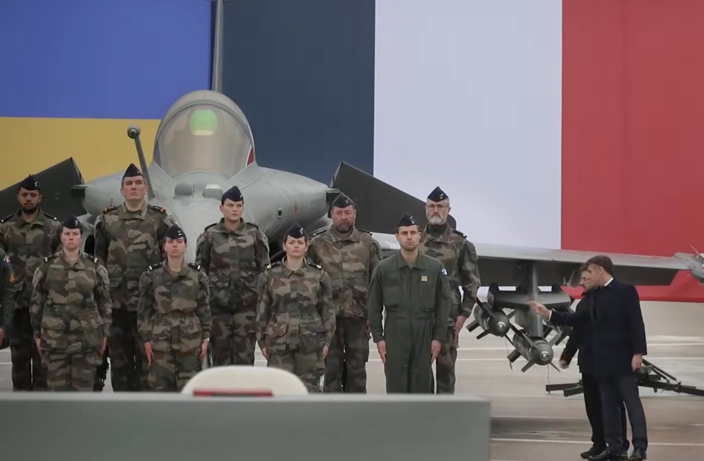 Prancis Akan Menjual Gelombang Pertama 16 Jet Tempur Rafale kepada Ukraina