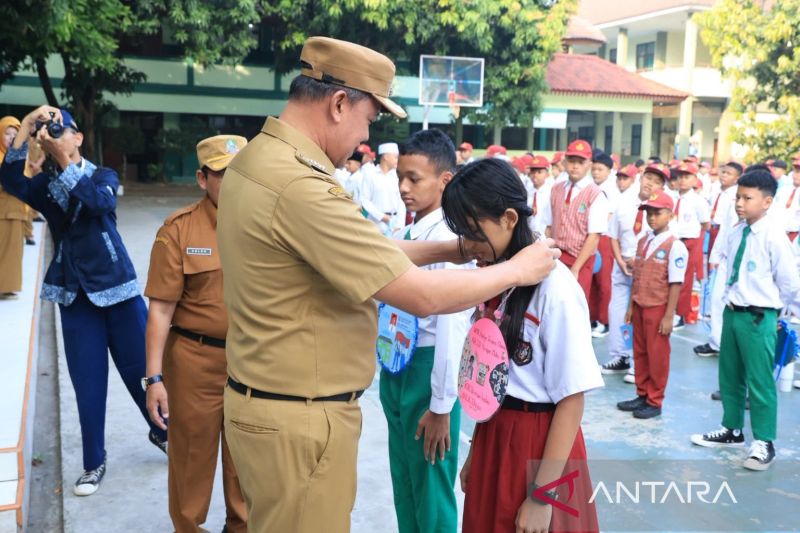 Wali Kota Bekasi Tekankan MPLS Aman dan Menyenangkan bagi...
