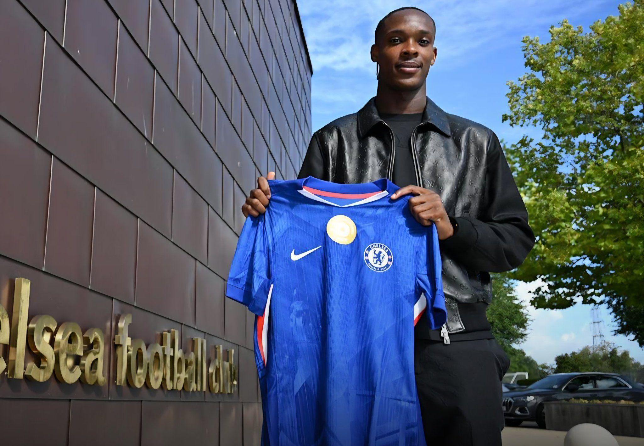 Chelsea Pertimbangkan Jual Rekrutan Baru Emmanuel Emegha ...