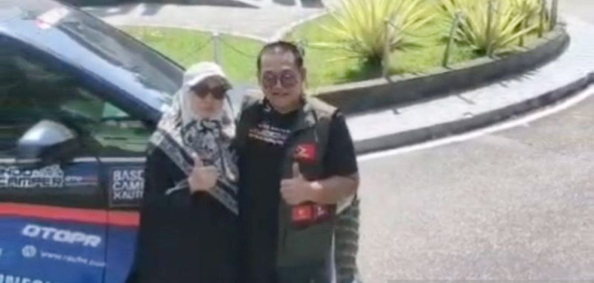 Inspiratif! Pasangan Kakek Nenek Asal Aceh Ini Nekat Seti...