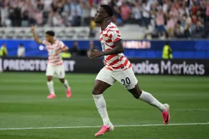IOC Diminta Selidiki Gianni Infantino atas Dugaan Intervensi Kasus Folarin Balogun dan Dukungan Politik kepada Donald Trump