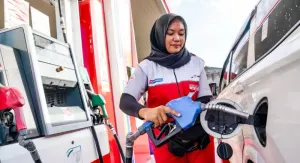 Pasar Mobil Terimbas Tren K...