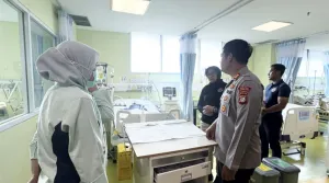 Polres Metro Bekasi Dampingi Anak Korban Kekerasan di RSUD Koja