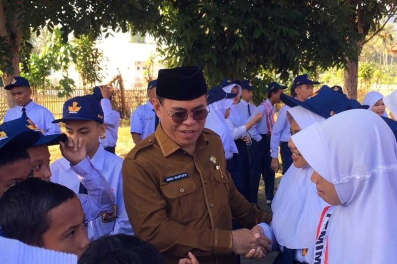 Sekda Bone Bolango Motivasi Siswa Baru, Ajak Raih Prestas...