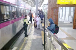 Tembus 34 Ribu Penumpang, Jalur Kereta Api Sidoarjo Kebanjiran Pemudik Libur Sekolah