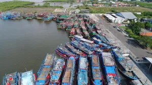 Turun Rp6.300! Harga BBM Nelayan Kapal 30-200 GT Resmi Rp15.000 Per Liter