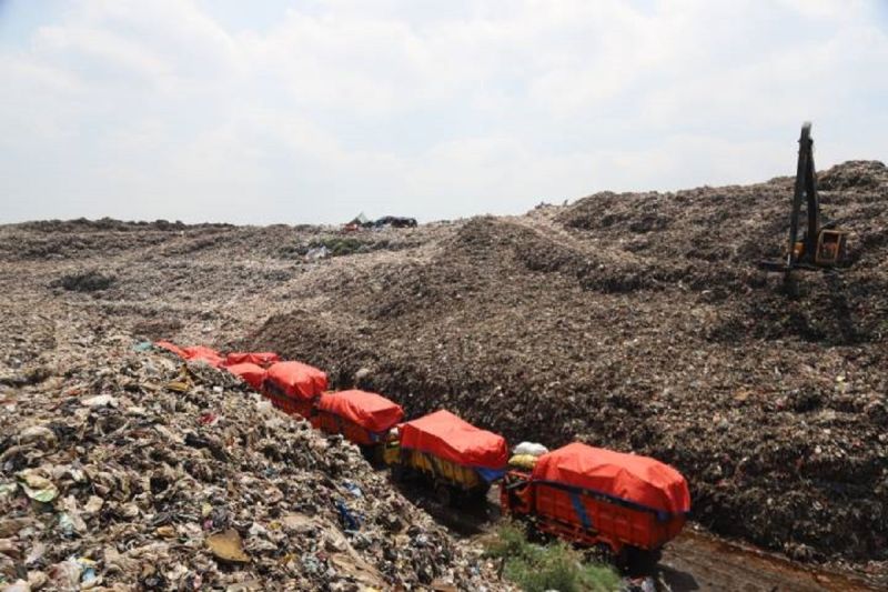 Antisipasi Kebakaran di TPA Rawa Kucing, DLH Kota Tangerang Siagakan Toren Air.