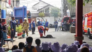Bangun Budaya Siaga Bencana, Ratusan Anak Belajar Langsung di Pos Damkar