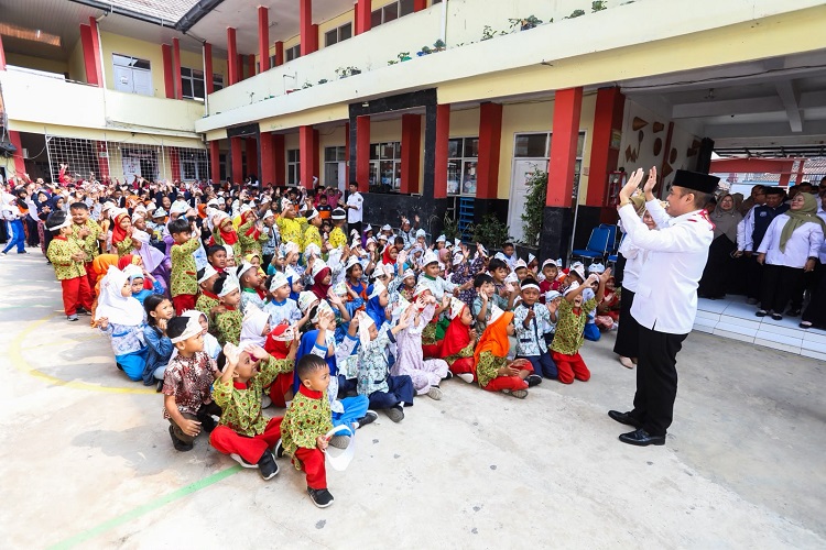 Wakil Wali Kota Bandung Pastikan MPLS Ramah Anak, Kuatkan...